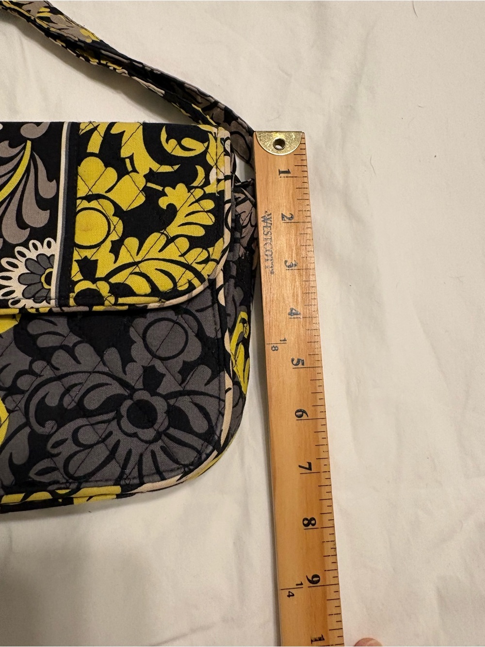VERA BRADLEY Baroque Retired Winter2010 Hipster Crossbody Adjustable Strap Purse - Picture 9 of 9